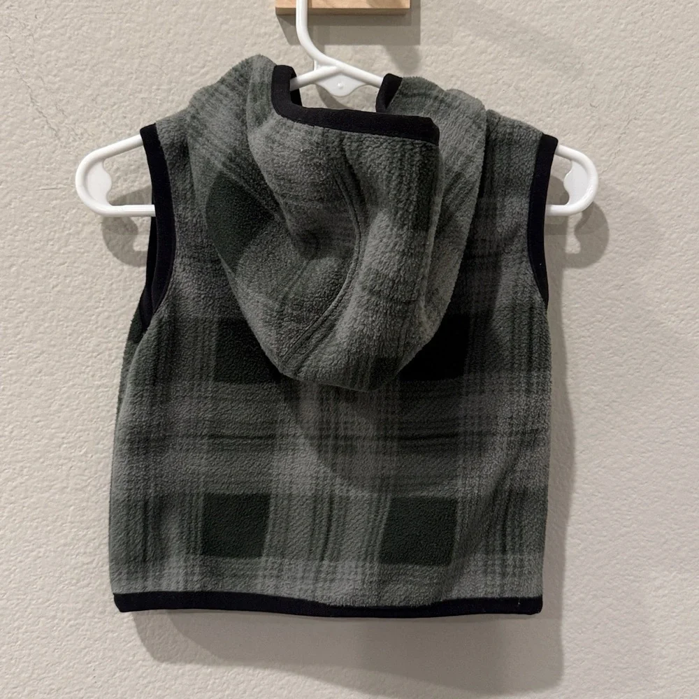 Carhartt Infant‎ Green Plaid Hooded Vest 9 Months